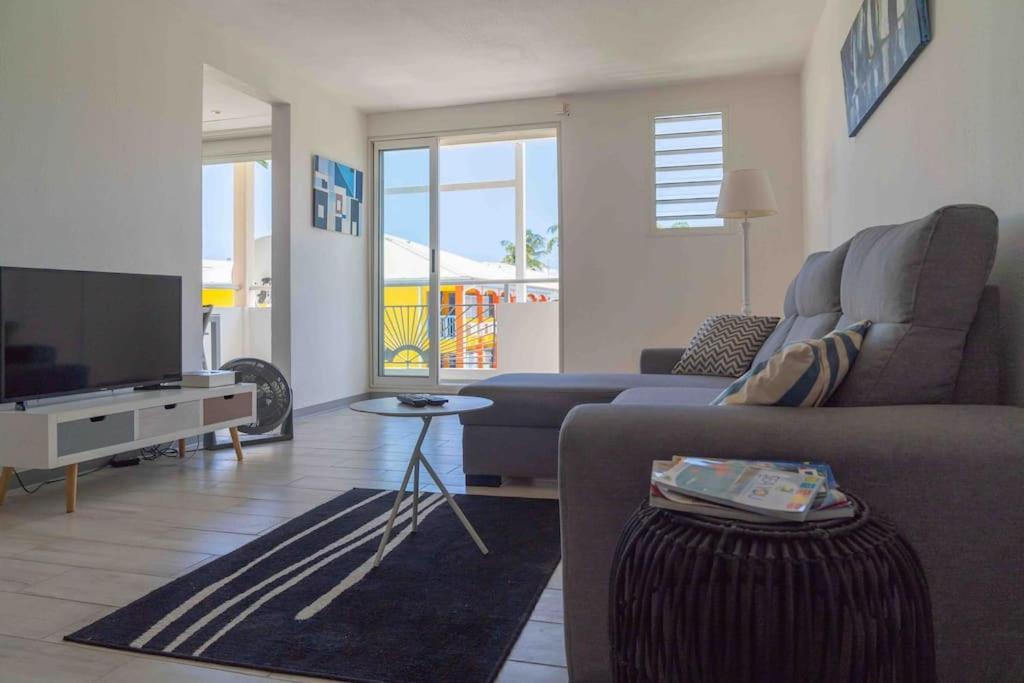 Blue Lagoon Appart En Residence Acces Plage Le Gosier  Exterior photo
