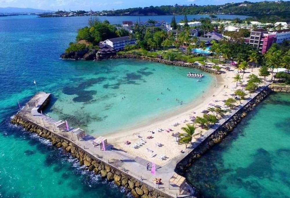 Blue Lagoon Appart En Residence Acces Plage Le Gosier  Exterior photo